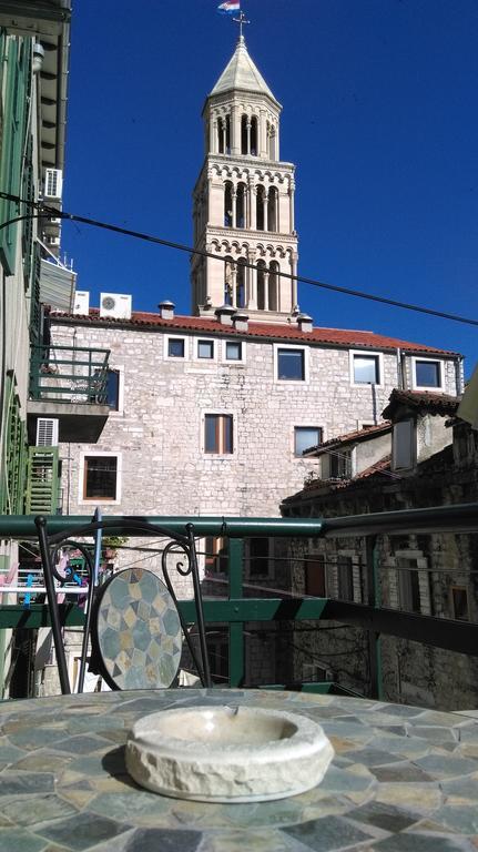 Diocletian'S Palace Apartments Split Exterior photo